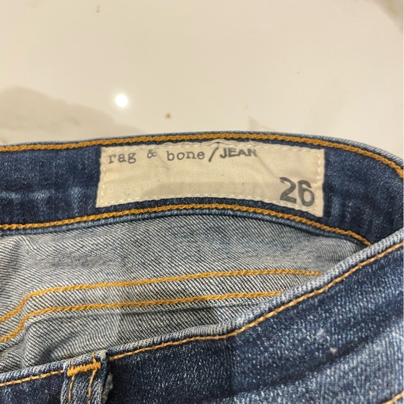 Rag and Bone Jeans. Mid rise - Picture 1 of 3